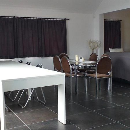 chez Chantal - appartement privatif Yvoir Esterno foto