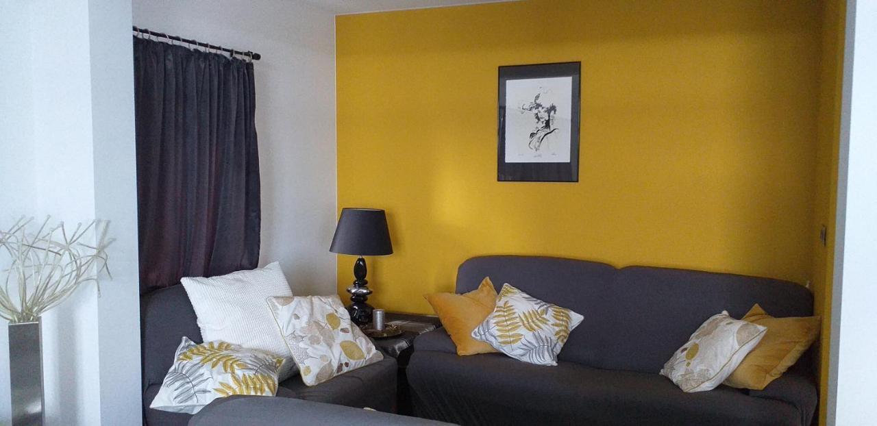 chez Chantal - appartement privatif Yvoir Esterno foto